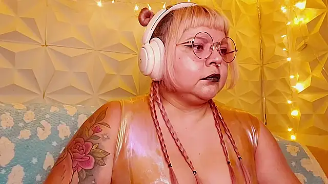 Chat XXX en directo de Satyn_doll