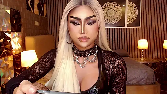 MassiveCockTrans' Live XXX Chat