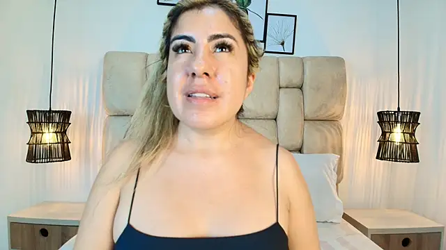Živý XXX chat AdharaSmithh