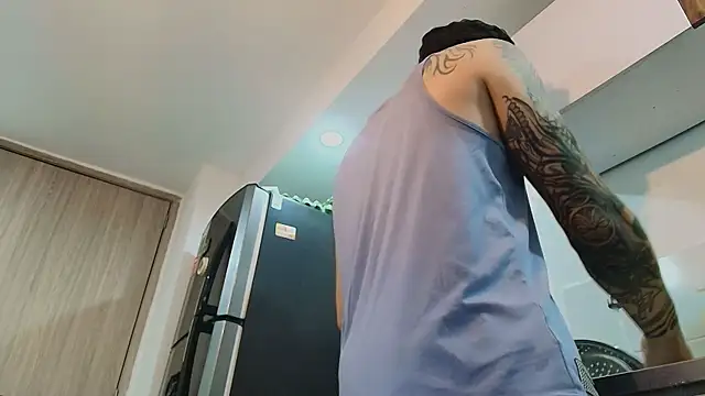 Онлайн чат XXX thomas_gun