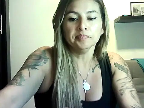 Valery__Rouse_'s Live XXX Chat