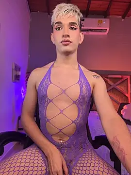 Pokazy przed kamerką – Cherry_zayden_
