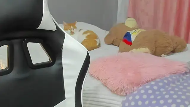 __Emma__11__Lecat_'s Live XXX Chat