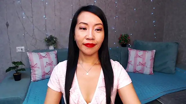 LiaPak Live XXX-chat