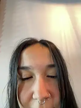 alien_eyes09 Chat XXX in diretta