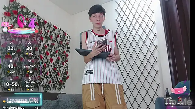 LiamBrown09 Live XXX-Chat