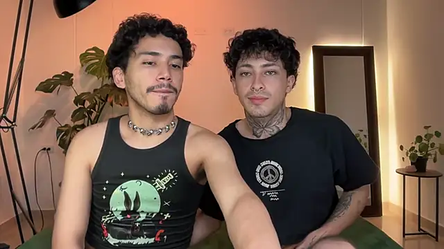 Noah_and_Steven's Live XXX Chat