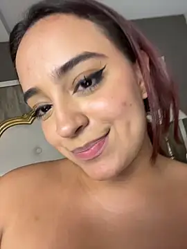 NaughtyNinnaXXX webkamerás műsora
