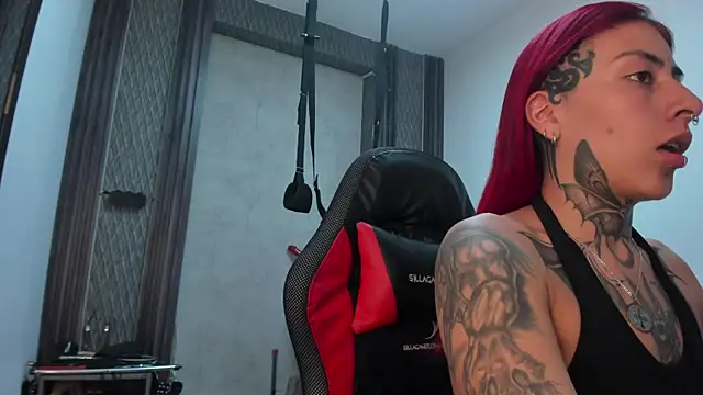 selene_red_'s Live XXX Chat