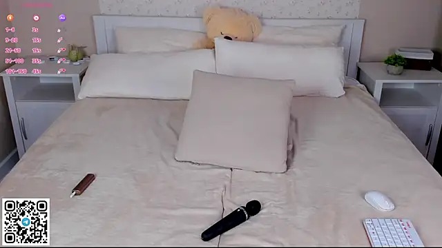 Stella_Lee élő XXX-chatje