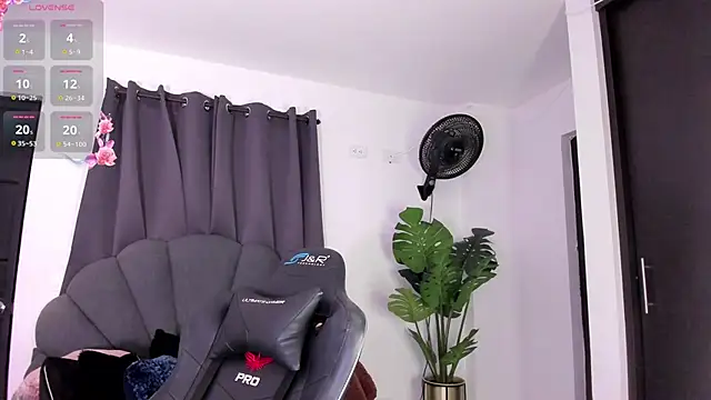 XXX chat uživo modela karol_green_