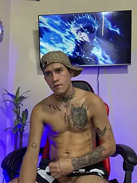 dilan_abraham12 élő XXX-chatje