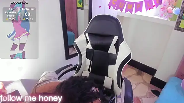 zoe_connor19 élő XXX-chatje