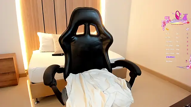 Chat XXX ao vivo de nina_desire_