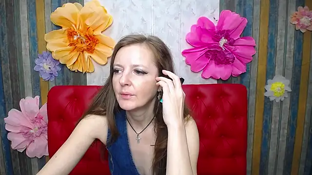 MeganPirs: онлайн-секс-чат
