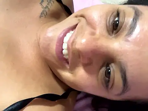 Moon-Licen Live XXX chat