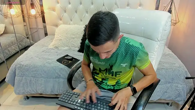 Show de webcam de oliver_chaze_