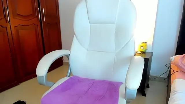 kathyajhonss' Webcam Show