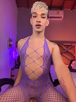 Show modela Cherry_zayden_ na web-kameri