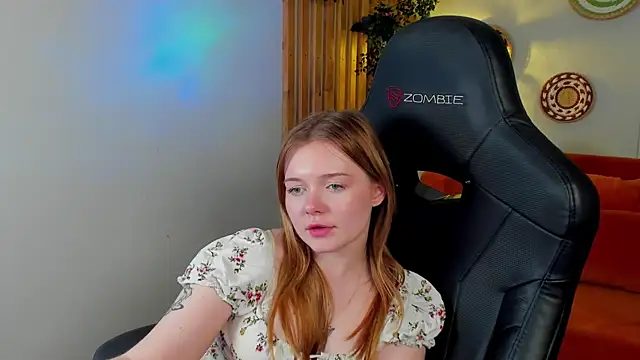 Chatroom XXX en direct de ElinaVale
