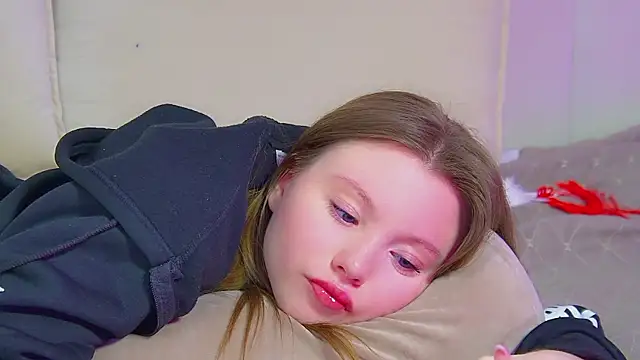 Chat XXX en directo de KeiraAsti