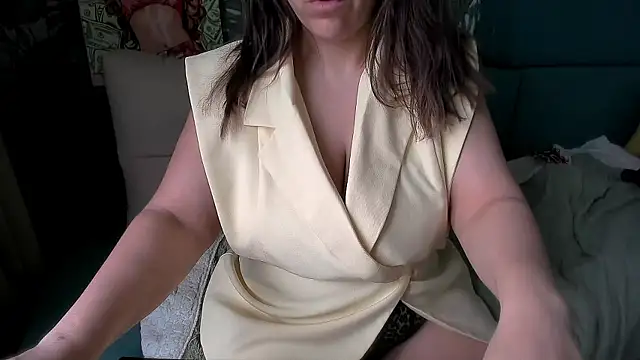 XXX chat uživo modela HubaBoobs