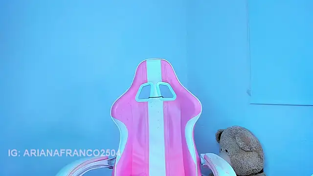Ariana_f Pertunjukan Webcam