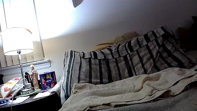 Hand69someguy's Webcam Show
