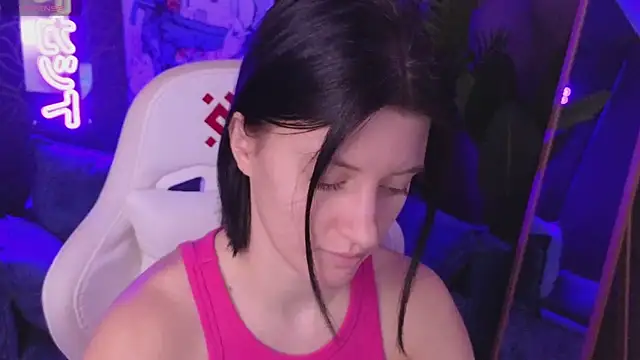 roxy_riot_ Adlı Modelin Canlı XXX Sohbeti