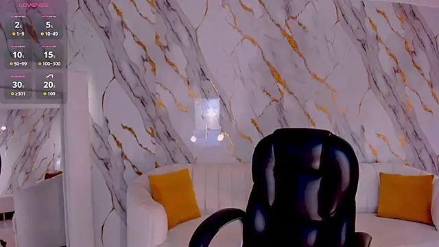 RebeccaWest élő XXX-chatje