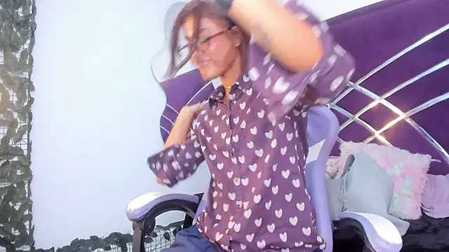 Živý XXX chat Zyrelia_Vael