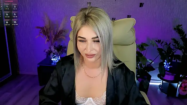 Živý XXX chat NikkiiStill