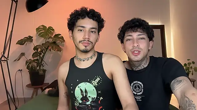 Show modela Noah_and_Steven na web-kameri