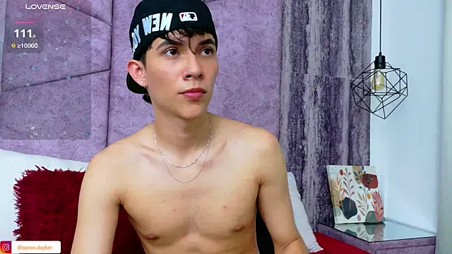 AronTawers Webcam Show