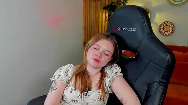 ElinaVale's Live XXX Chat