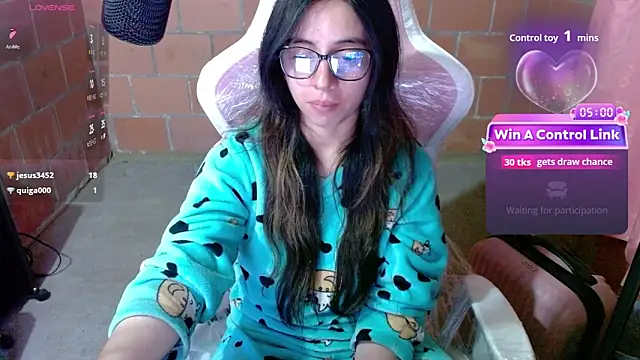 XXX chat uživo modela Maggie_Fox3