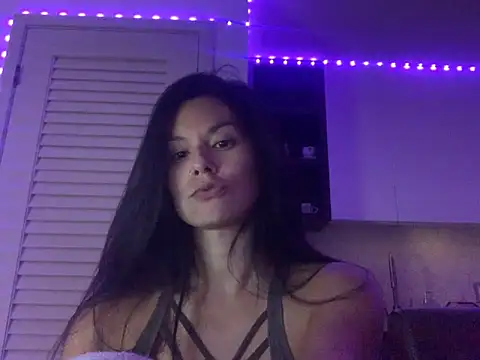 VixenBlade Show in webcam