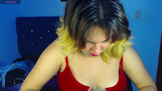 aurora_bela লাইভ XXX চ্যাট