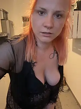 Fiebie_licious_ Webcam-Show