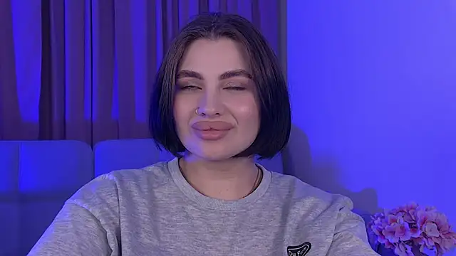 AdrianaToress élő XXX-chatje