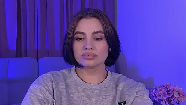 AdrianaToress' Live XXX Chat