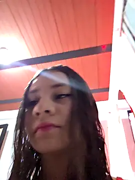 Dahlia_1 Adlı Modelin Canlı XXX Sohbeti