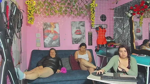 Sembang XXX Secara Langsung lesbiancuple