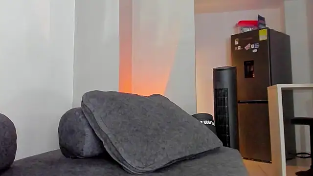 GarciaMilu's Webcam Show