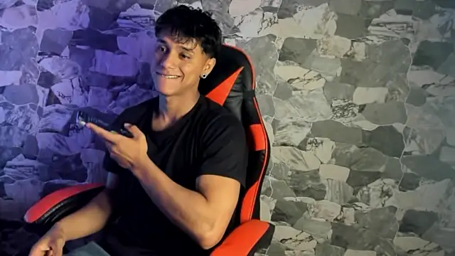 ZYZZ1312 在線直播表演
