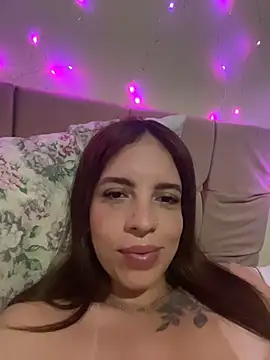 Chat +18 de Larinhap ao vivo