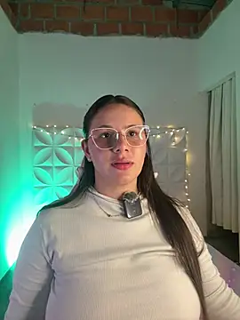 Ivonny_Goldie Chat XXX live