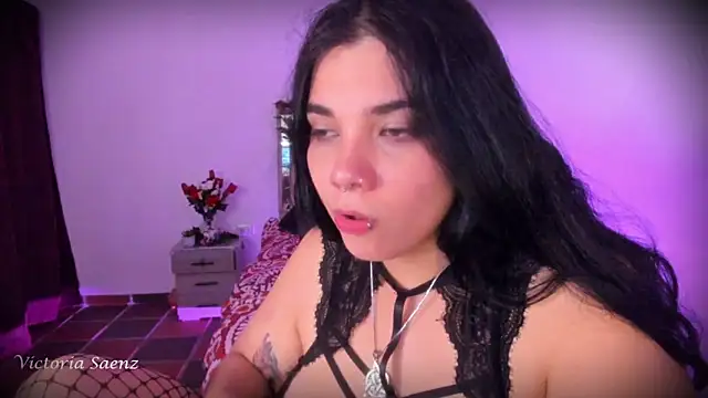 victoriaasaenz_ Adlı Modelin Canlı XXX Sohbeti