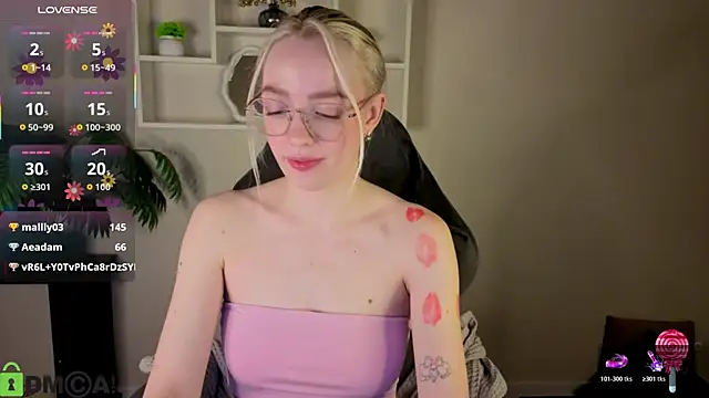 R0cket_bunny's Live XXX Chat