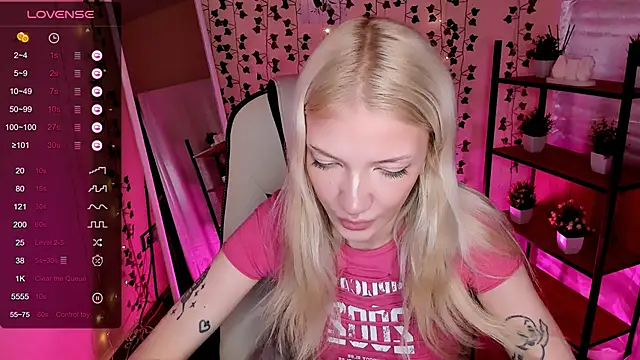 AnyaTaylor_ élő XXX-chatje